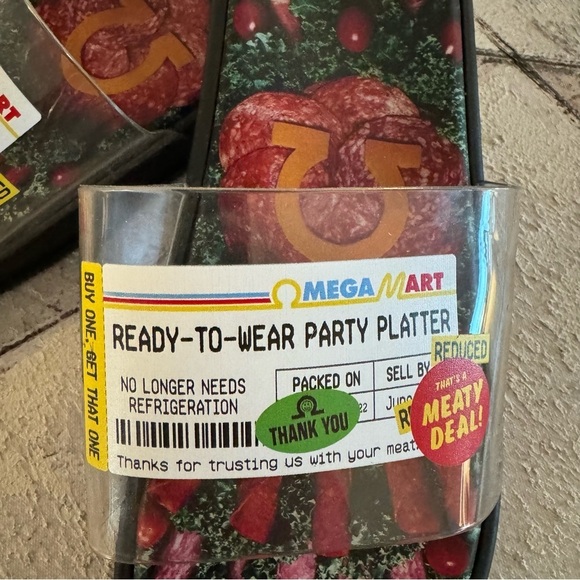 Meow Wolf Omega Mart Party Platter Slides Unisex Ready to Wear Slipper Sz 9.5 - Picture 10 of 13